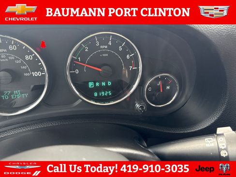 Used 2014 Jeep Wrangler Unlimited Sahara w/ Dual Top Group AWD/4WD image 17