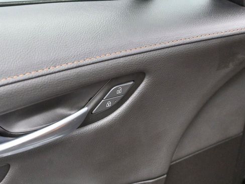 Certified 2022 Cadillac XT4 Premium Luxury w/ Enhanced Visibility Package AWD/4WD image 10