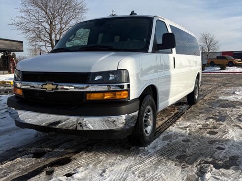 Used 2025 Chevrolet Express 3500 LT w/ LT Preferred Equipment Group image 1