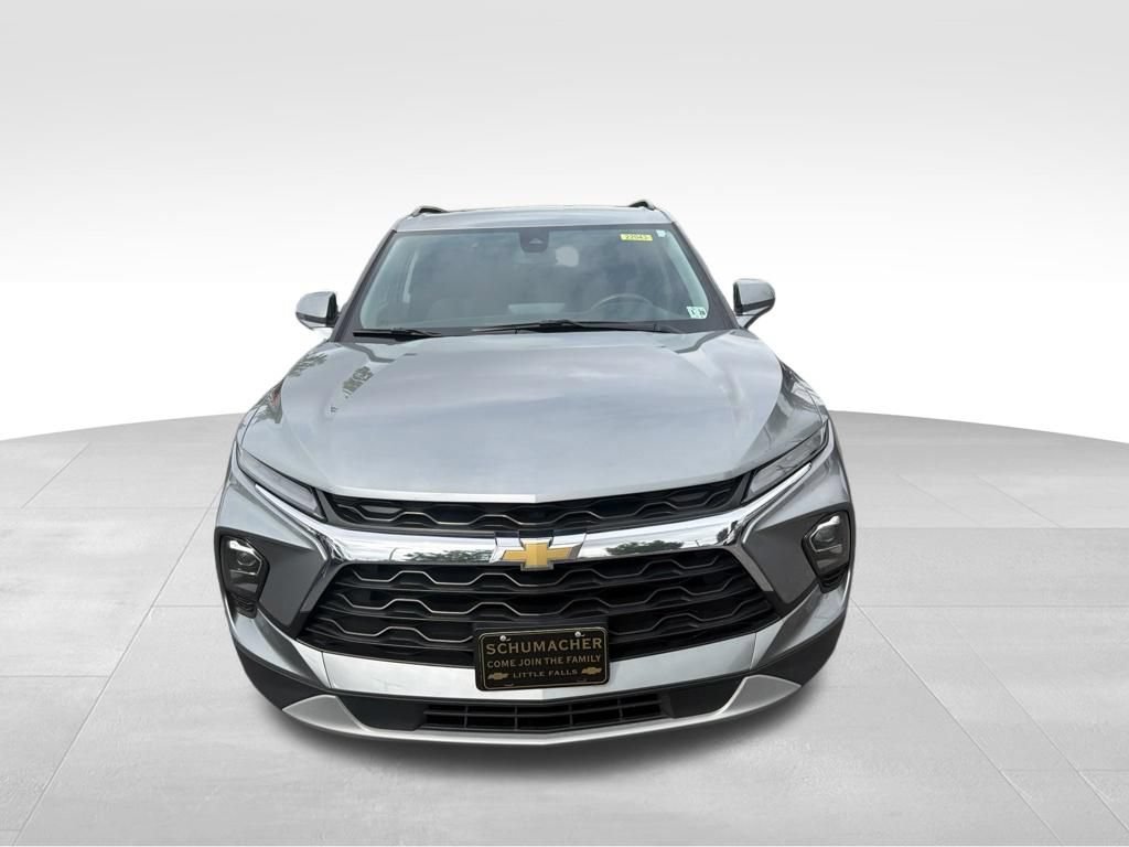Used 2023 Chevrolet Blazer LT w/ Convenience Package AWD/4WD image 2