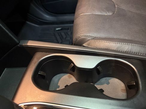 Used 2019 Hyundai Santa Fe Limited image 12