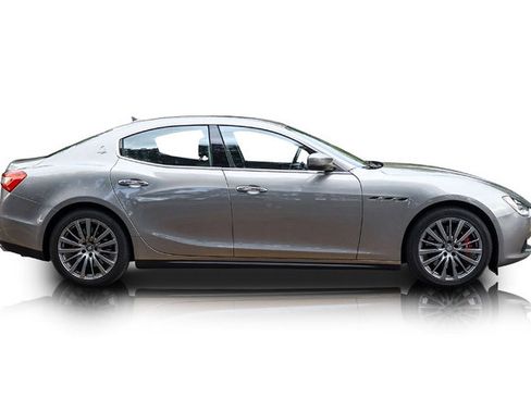Used 2017 Maserati Ghibli S Q4 AWD/4WD image 2