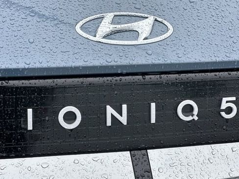 Used 2024 Hyundai Ioniq 5 SE image 33