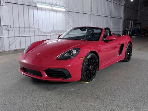 Used 2018 Porsche 718 Boxster RWD image 1