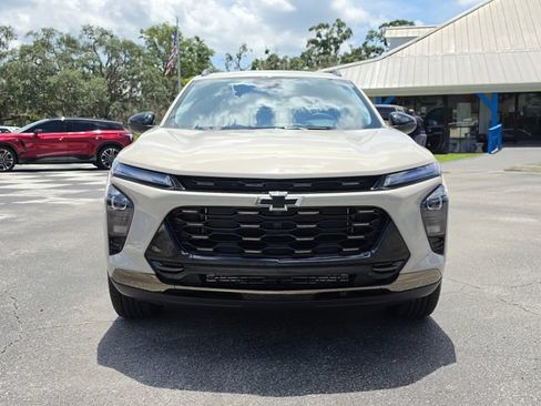 New 2026 Chevrolet Trax ACTIV w/ Sunroof Package FWD image 8