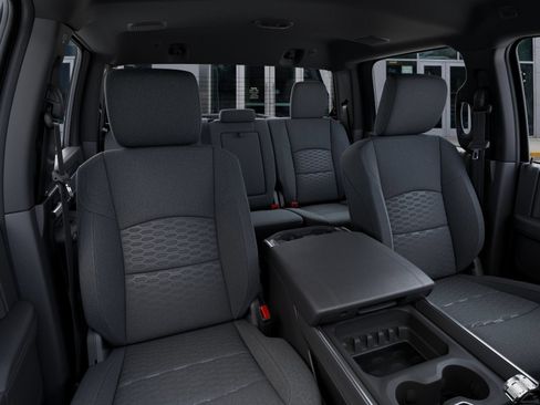 New 2026 RAM 2500 Big Horn AWD/4WD image 16