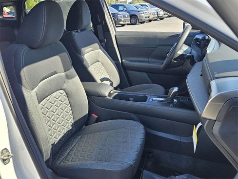 New 2026 Nissan Kicks SV image 14