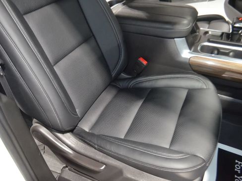Used 2023 Chevrolet Silverado 1500 LT Trail Boss w/ Convenience Package II AWD/4WD image 23