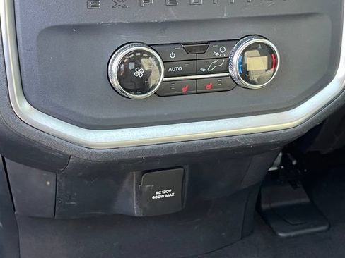 Used 2025 Ford Expedition Platinum AWD/4WD image 24