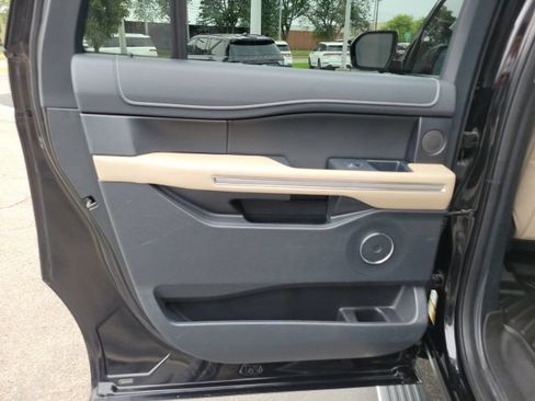 Used 2022 Ford Expedition Max Limited AWD/4WD image 21