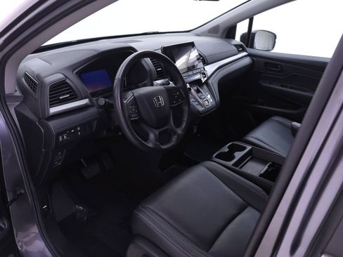 Certified 2024 Honda Odyssey EX-L image 3