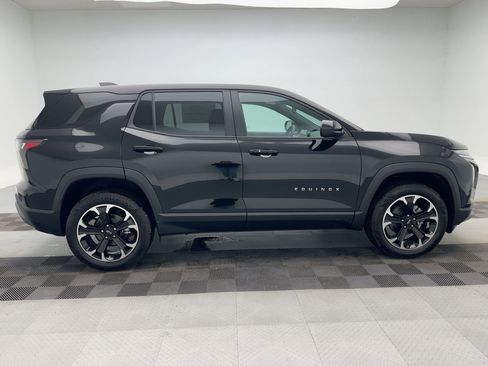 New 2026 Chevrolet Equinox LT w/ Convenience Package II image 8