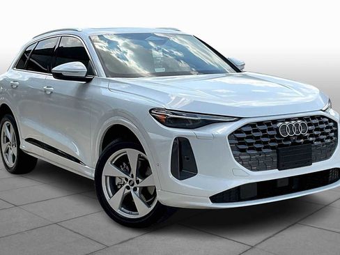 New 2025 Audi Q5 Premium Plus image 2