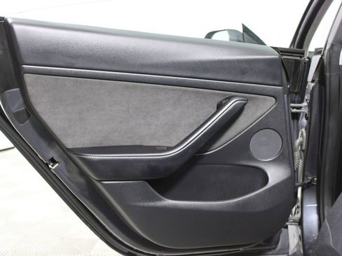 Used 2021 Tesla Model 3 Standard Range Plus image 21