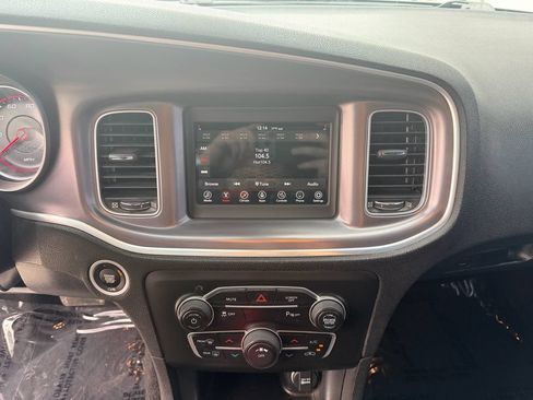 Used 2021 Dodge Charger SXT w/ Leather Interior Group RWD image 20