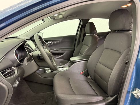 Used 2025 Chevrolet Malibu LT image 5