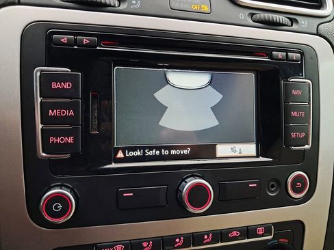 Used 2012 Volkswagen Eos Lux image 21