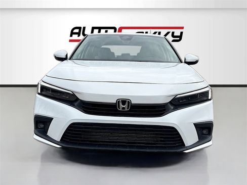 Used 2024 Honda Civic Touring image 2