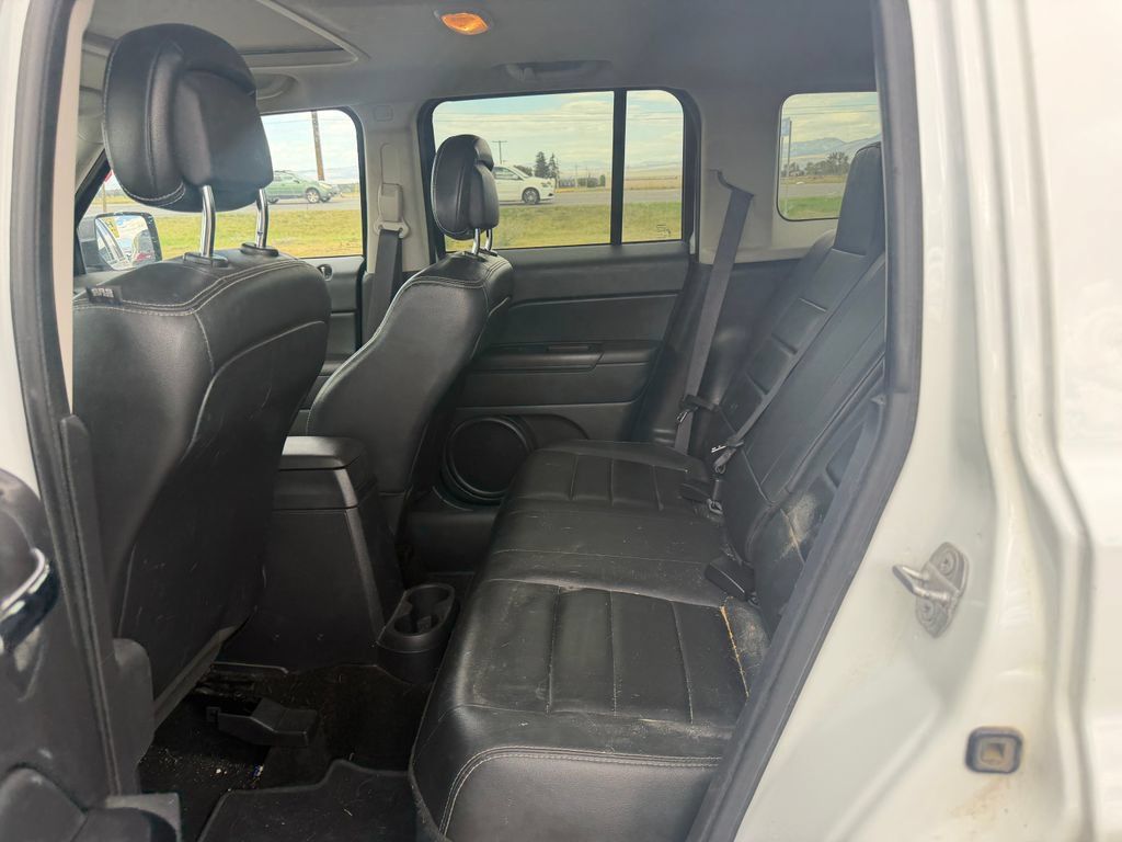 Used 2016 Jeep Patriot High Altitude AWD/4WD image 4