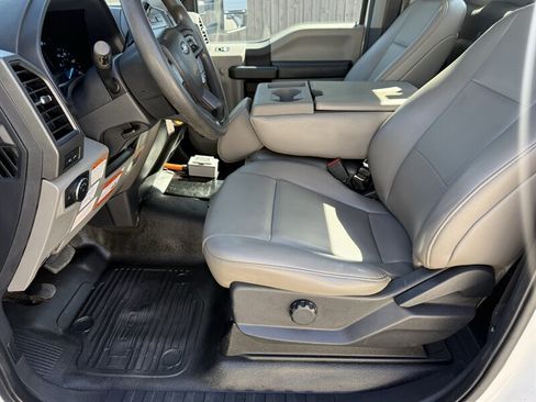 Used 2022 Ford F450 XL w/ Power Equipment Group RWD image 2