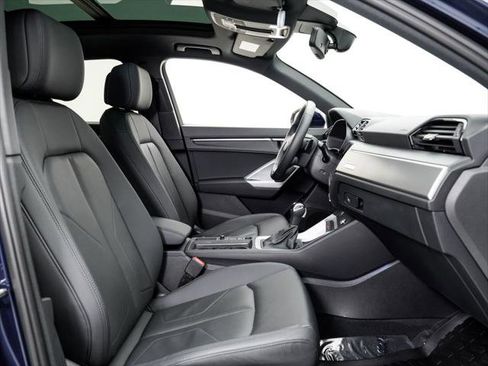 Certified 2025 Audi Q3 2.0T Premium Plus w/ Premium Plus Package AWD/4WD image 21