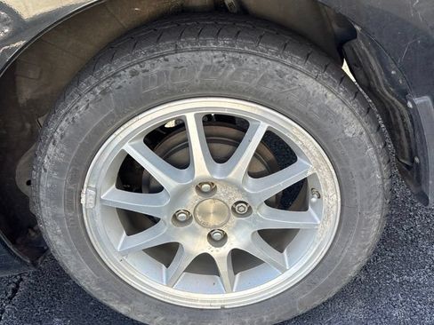 Used 2010 Toyota Yaris Sedan FWD image 7