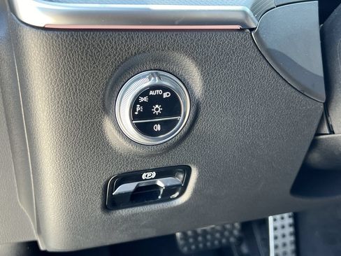 Used 2024 Mercedes-Benz CLE 300 4MATIC Coupe image 13
