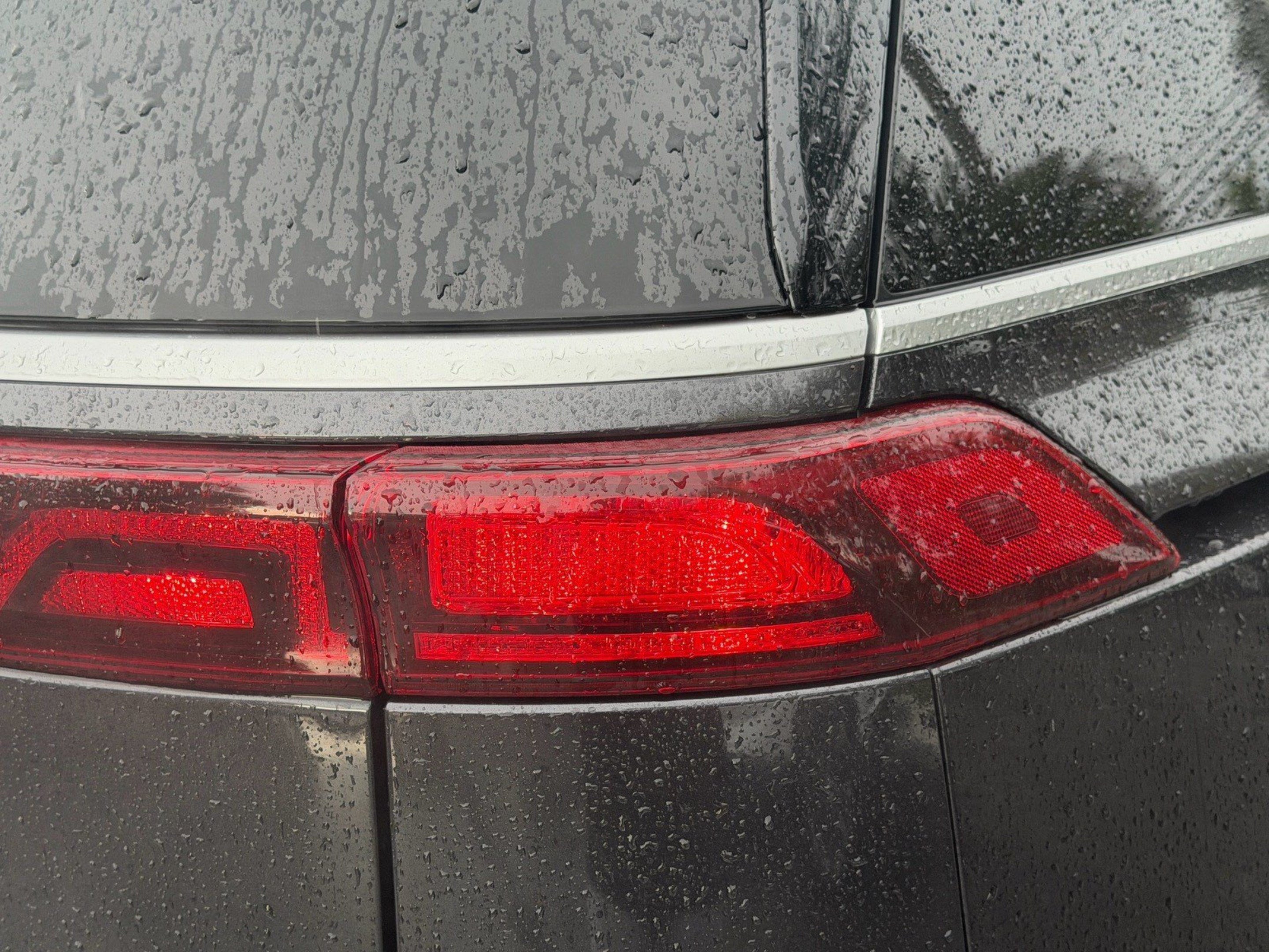 Used 2022 Kia Carnival LX FWD image 43