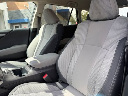 Used 2021 Subaru Outback Premium AWD/4WD image 14