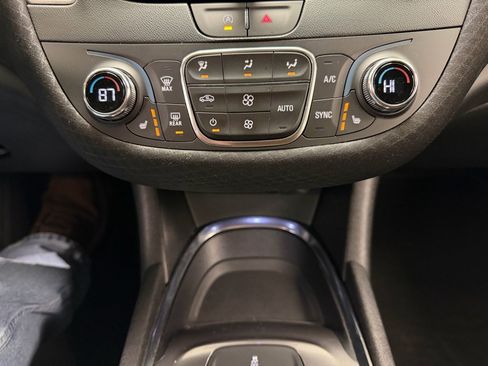 Used 2023 Chevrolet Malibu LT image 25