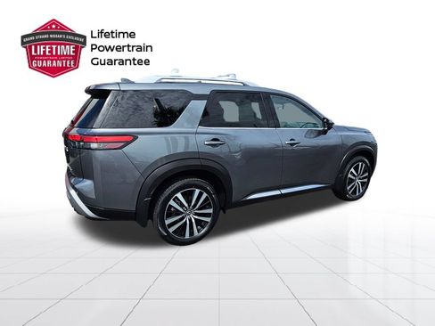 Certified 2023 Nissan Pathfinder Platinum w/ Cargo Package AWD/4WD image 7