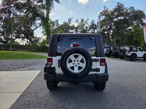 Used 2009 Jeep Wrangler X image 5