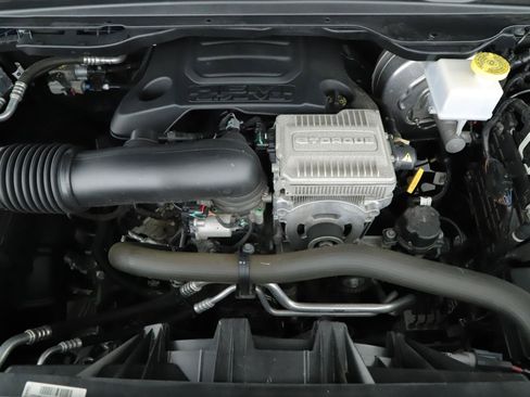 Used 2023 RAM 1500 Laramie AWD/4WD image 16