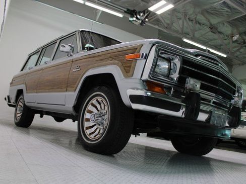 Used 1986 Jeep Grand Wagoneer image 49