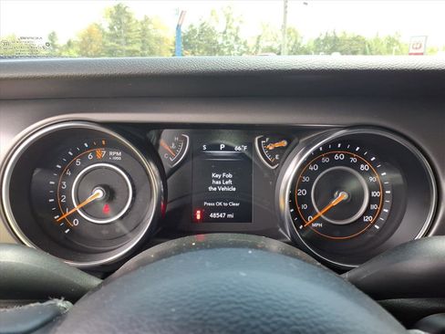 Used 2022 Jeep Wrangler Unlimited Sport AWD/4WD image 29