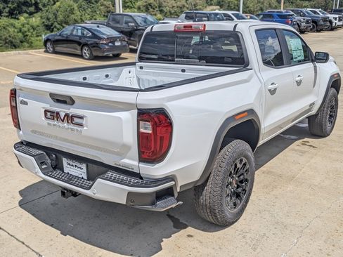 New 2026 GMC Canyon Elevation image 7