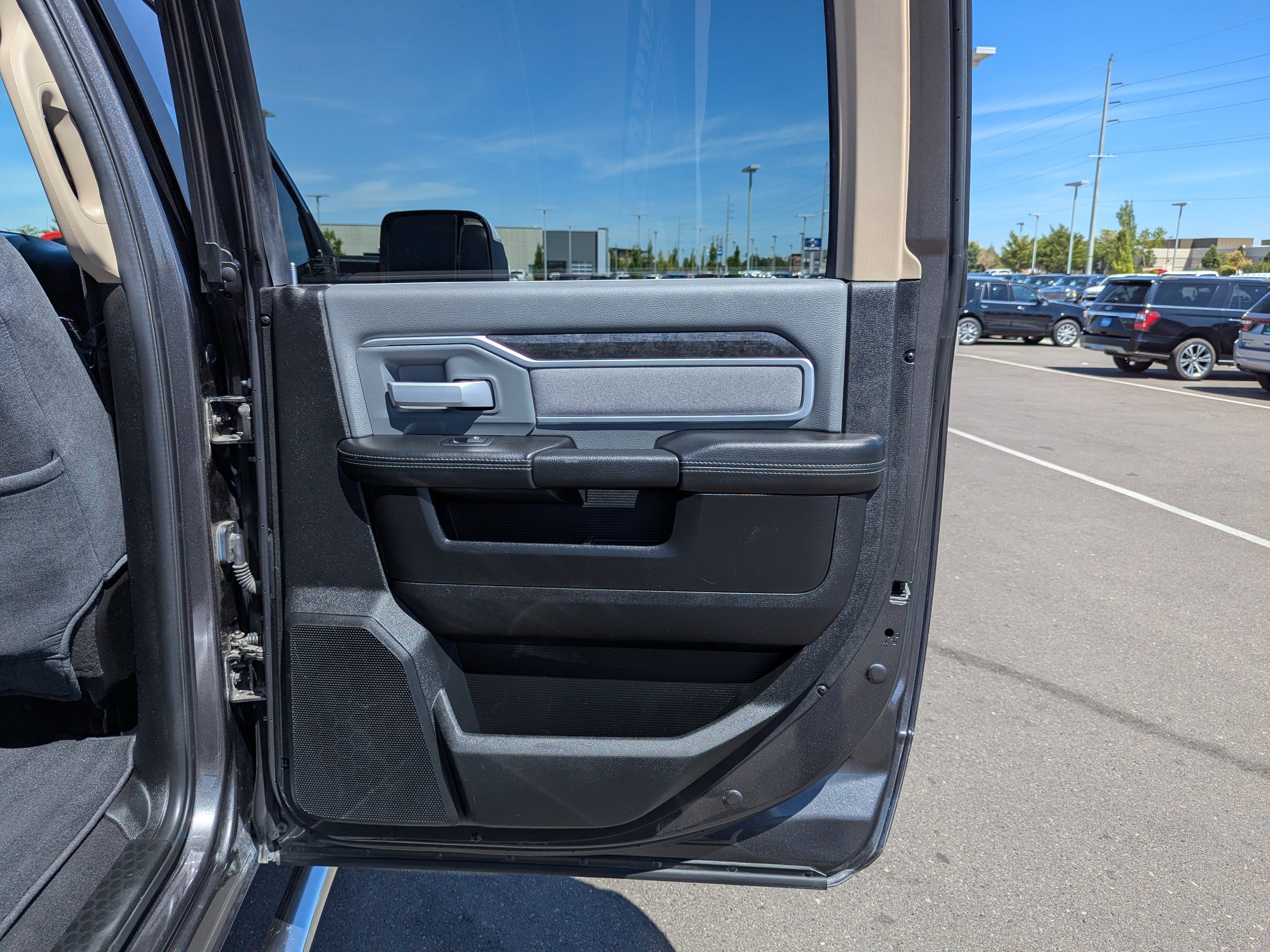 Used 2020 RAM 2500 Big Horn w/ Level 1 Equipment Group AWD/4WD image 36