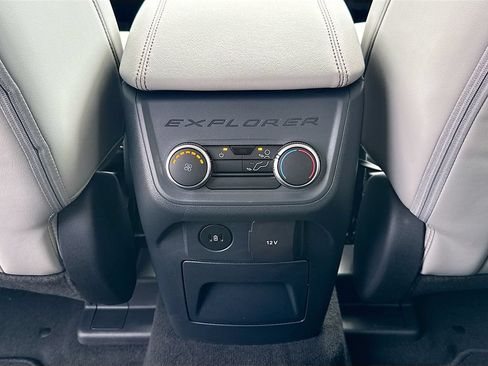New 2026 Ford Explorer Active w/ Active Comfort Package RWD image 25