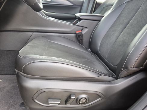 New 2025 Jeep Grand Cherokee Altitude RWD image 15