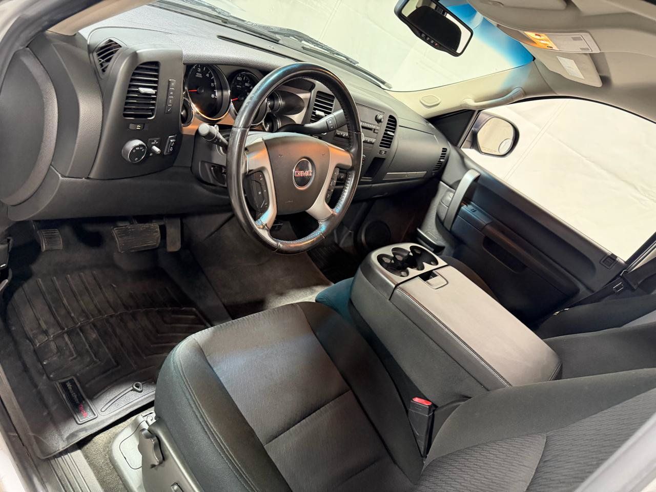 Used 2011 GMC Sierra 1500 SLE w/ Power Tech Package AWD/4WD image 25