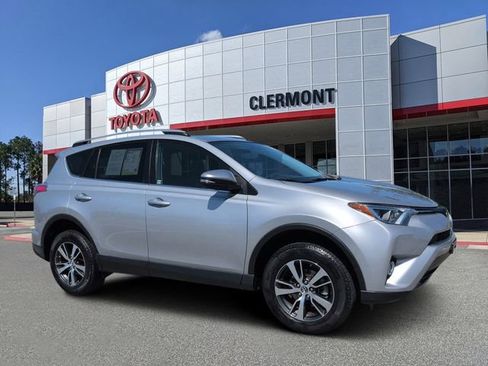 Used 2018 Toyota RAV4 XLE FWD image 1