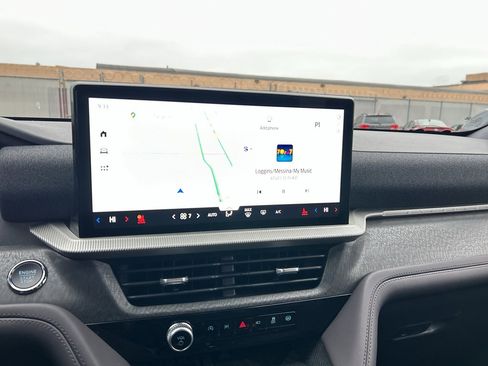 Used 2025 Ford Explorer Platinum image 15