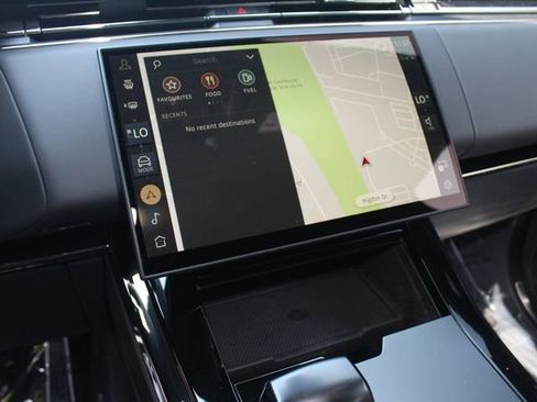 Used 2024 Land Rover Range Rover Sport image 17