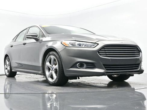 Used 2014 Ford Fusion SE w/ Equipment Group 201A image 37
