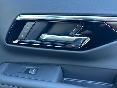 New 2026 Chevrolet Tahoe High Country AWD/4WD image 18
