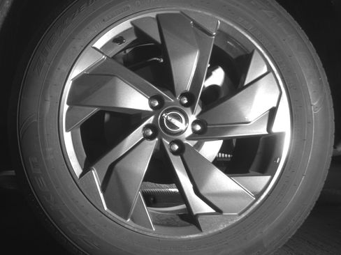 Used 2025 Nissan Rogue SV image 14