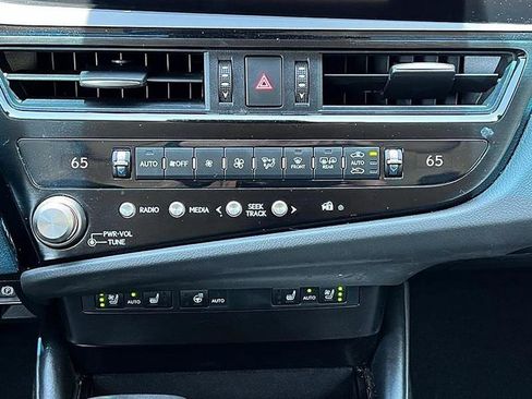 Used 2024 Lexus ES 350 w/ Premium Package FWD image 43