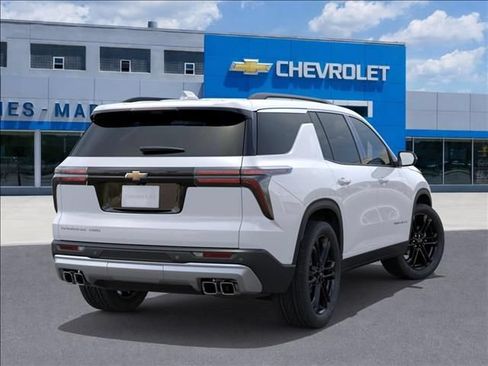 New 2026 Chevrolet Traverse LT w/ Driver Confidence Package AWD/4WD image 4