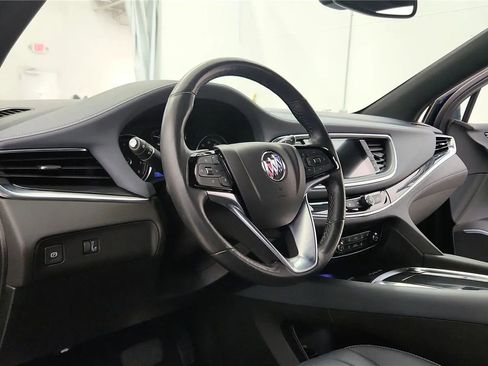Used 2023 Buick Enclave Essence image 19