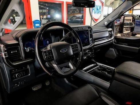 Used 2024 Ford F350 Lariat w/ Lariat Ultimate Package AWD/4WD image 5